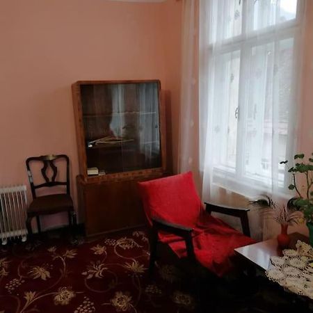 La 2 Pasi De Biserica Neagra Braşov Dış mekan fotoğraf